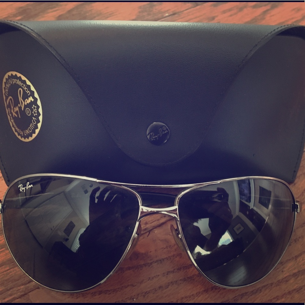 Ray-ban sunglasses with case